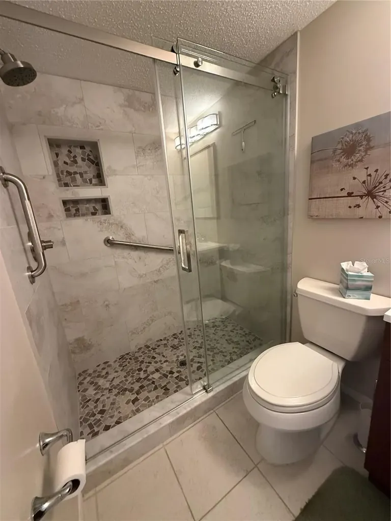 3176 Lake Bayshore Drive Bradenton FL 34205