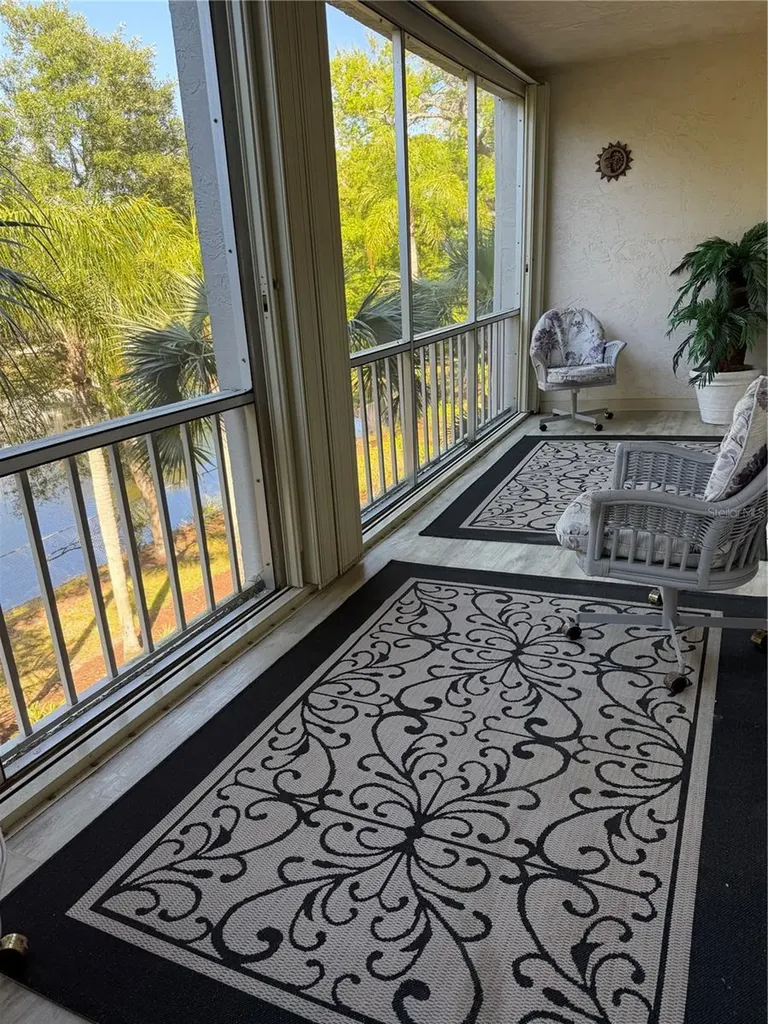 3176 Lake Bayshore Drive Bradenton FL 34205