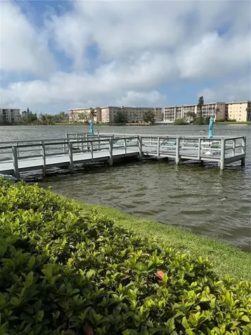 3176 Lake Bayshore Drive Bradenton FL 34205