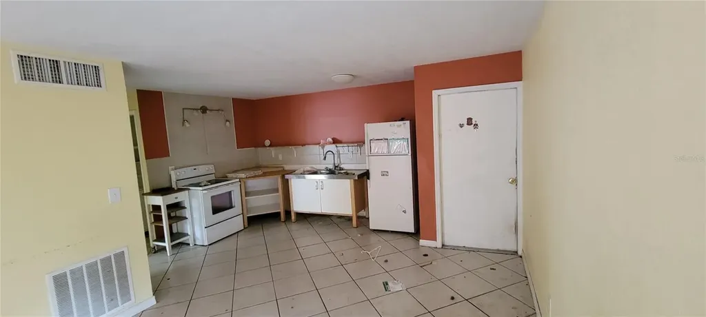 1799 N Highland Avenue Clearwater FL 33755