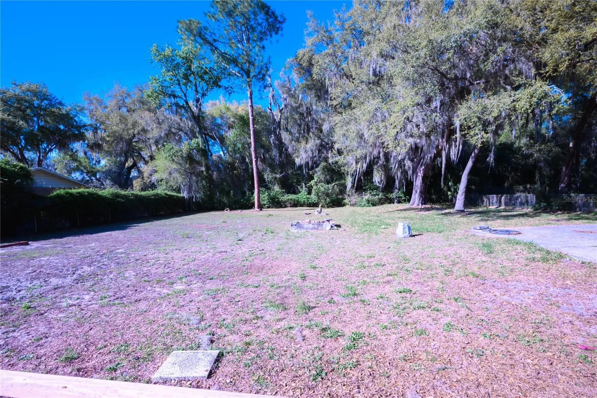1198 Cr 464 Lake Panasoffkee FL 33538