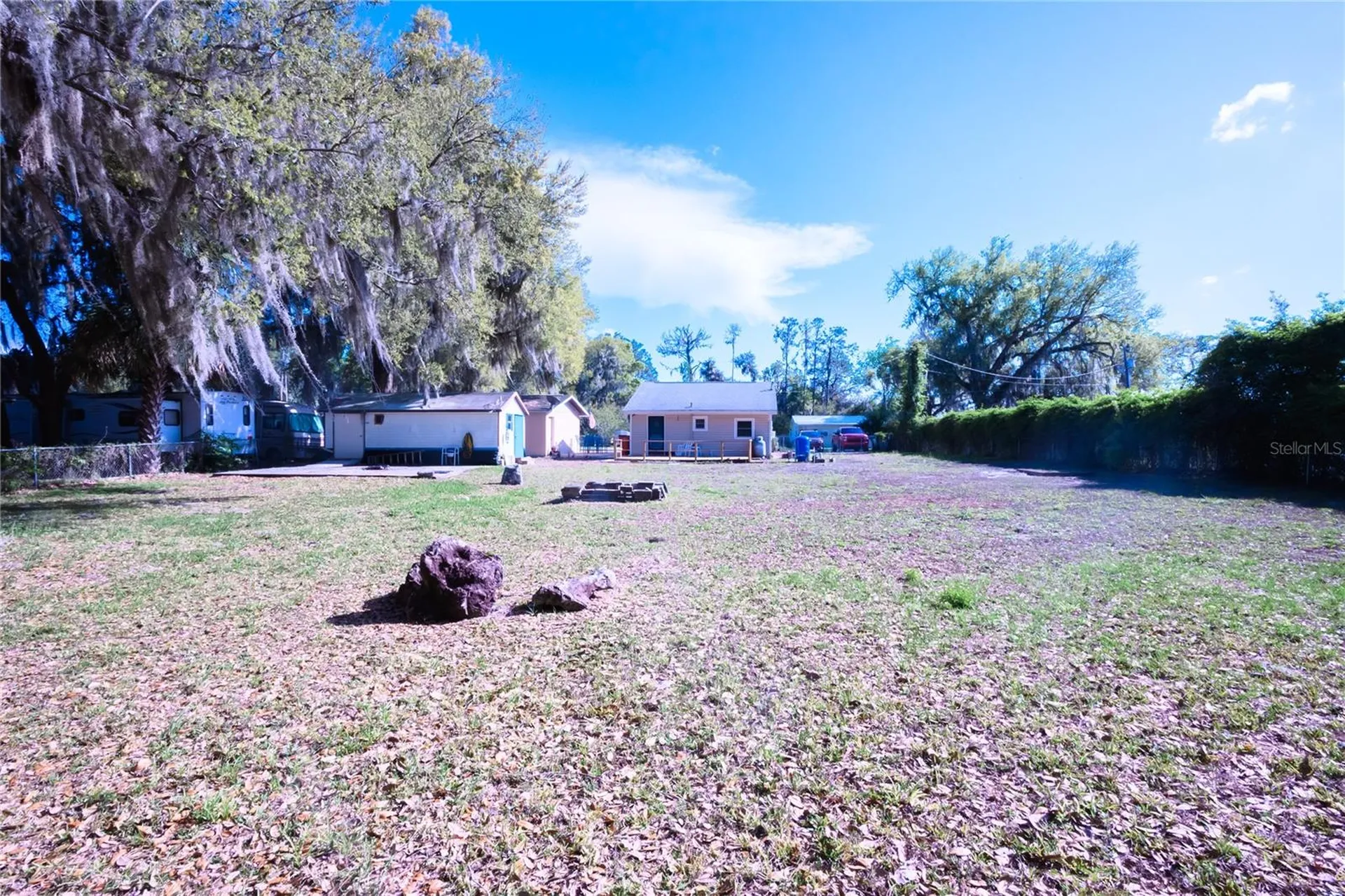 1198 Cr 464 Lake Panasoffkee FL 33538