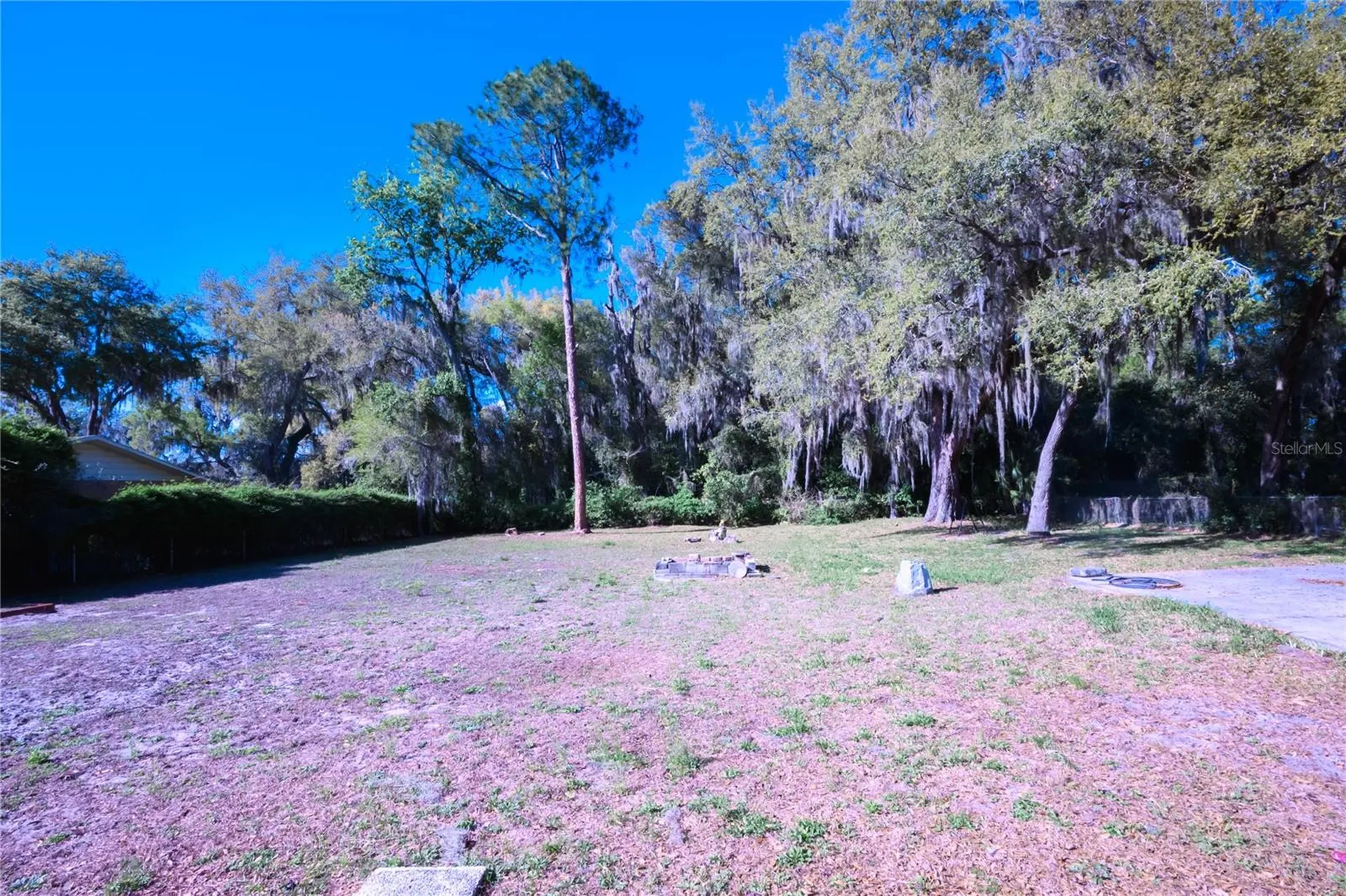 1198 Cr 464 Lake Panasoffkee FL 33538