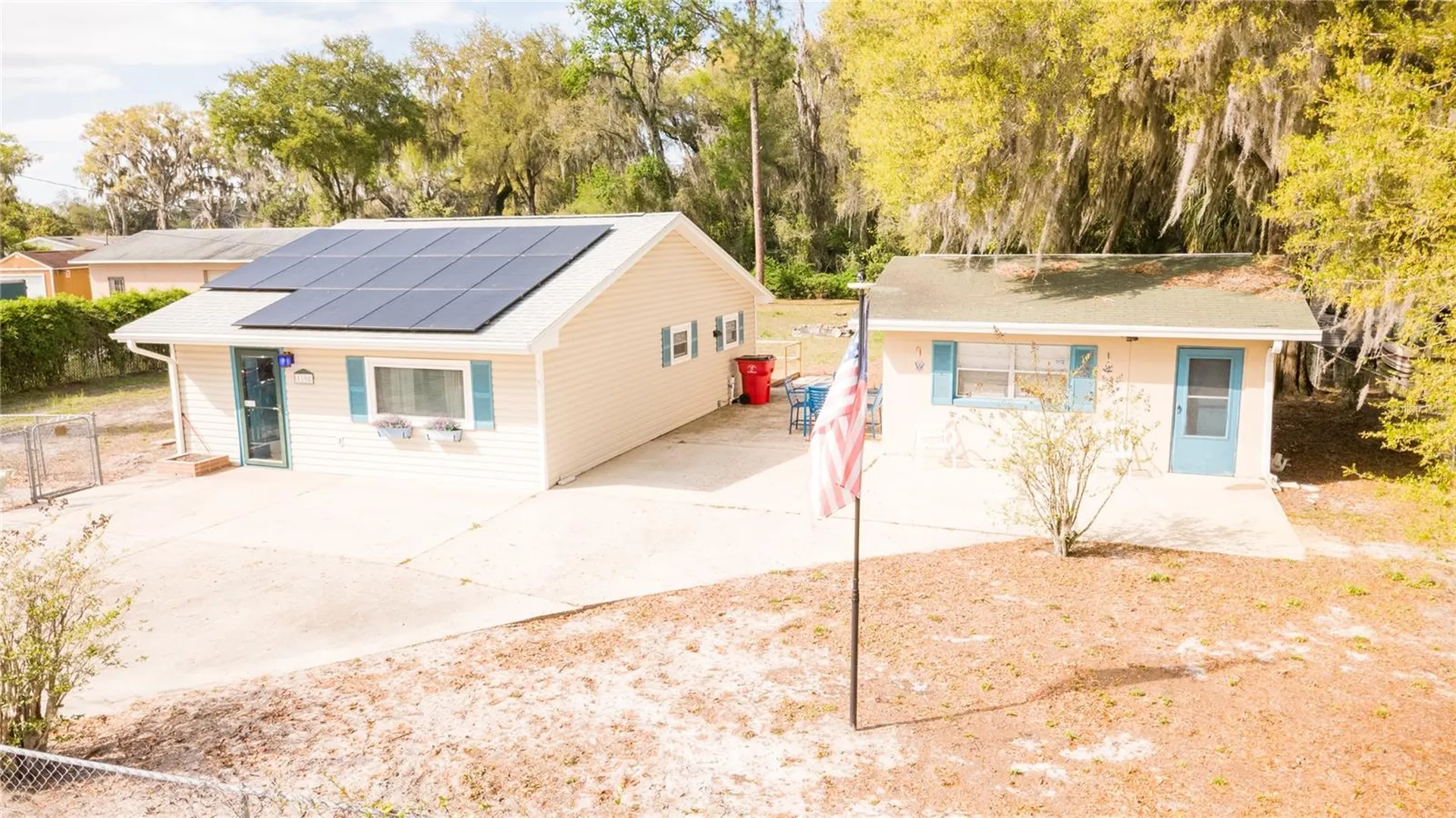 1198 Cr 464 Lake Panasoffkee FL 33538