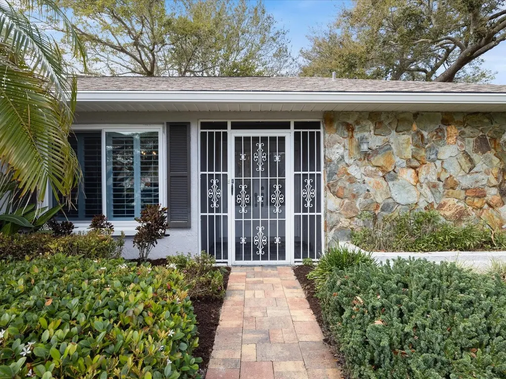984 Gillespie Drive Palm Harbor FL 34684