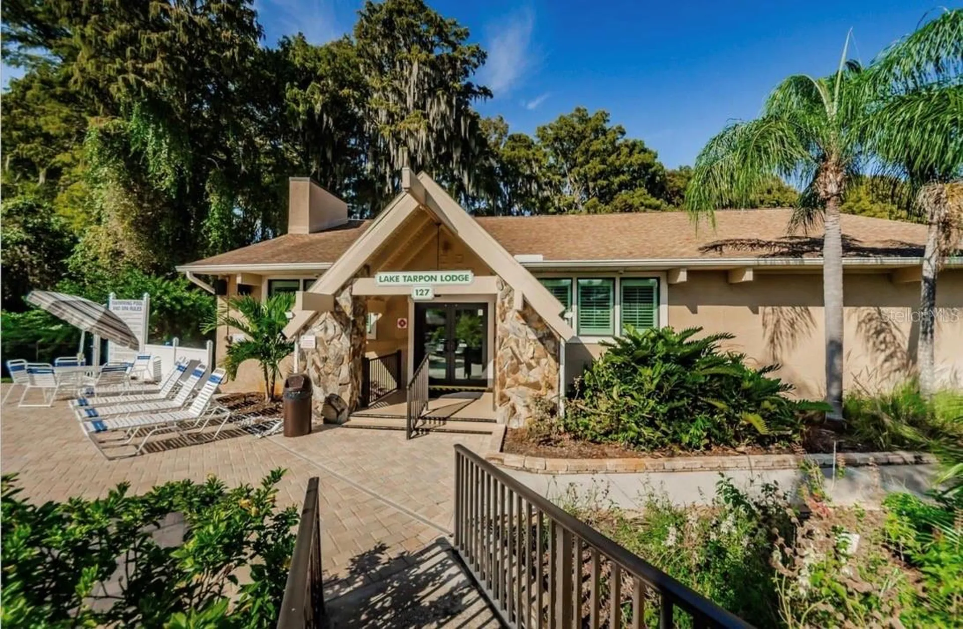 984 Gillespie Drive Palm Harbor FL 34684