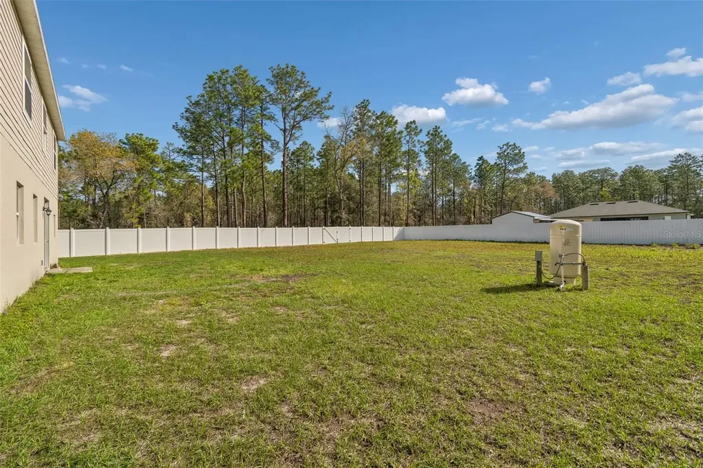 18098 Macek Road Weeki Wachee FL 34614