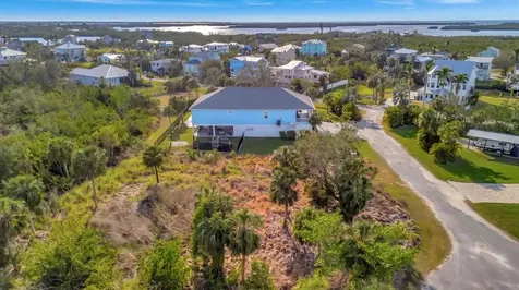 1909 Kennedy Court Terra Ceia FL 34250