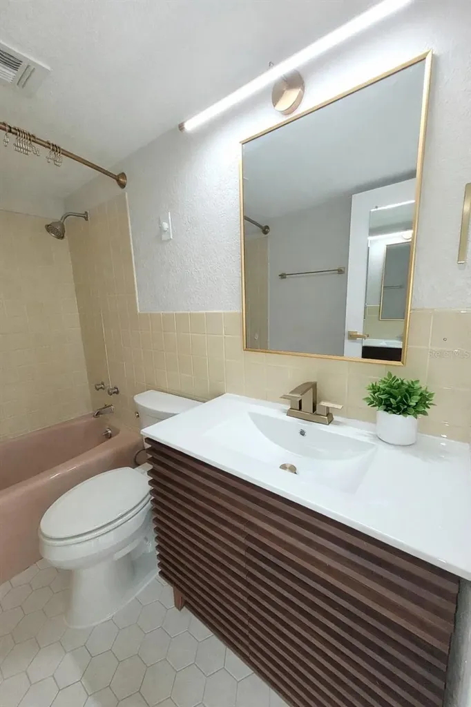 10355 Paradise Boulevard Treasure Island FL 33706