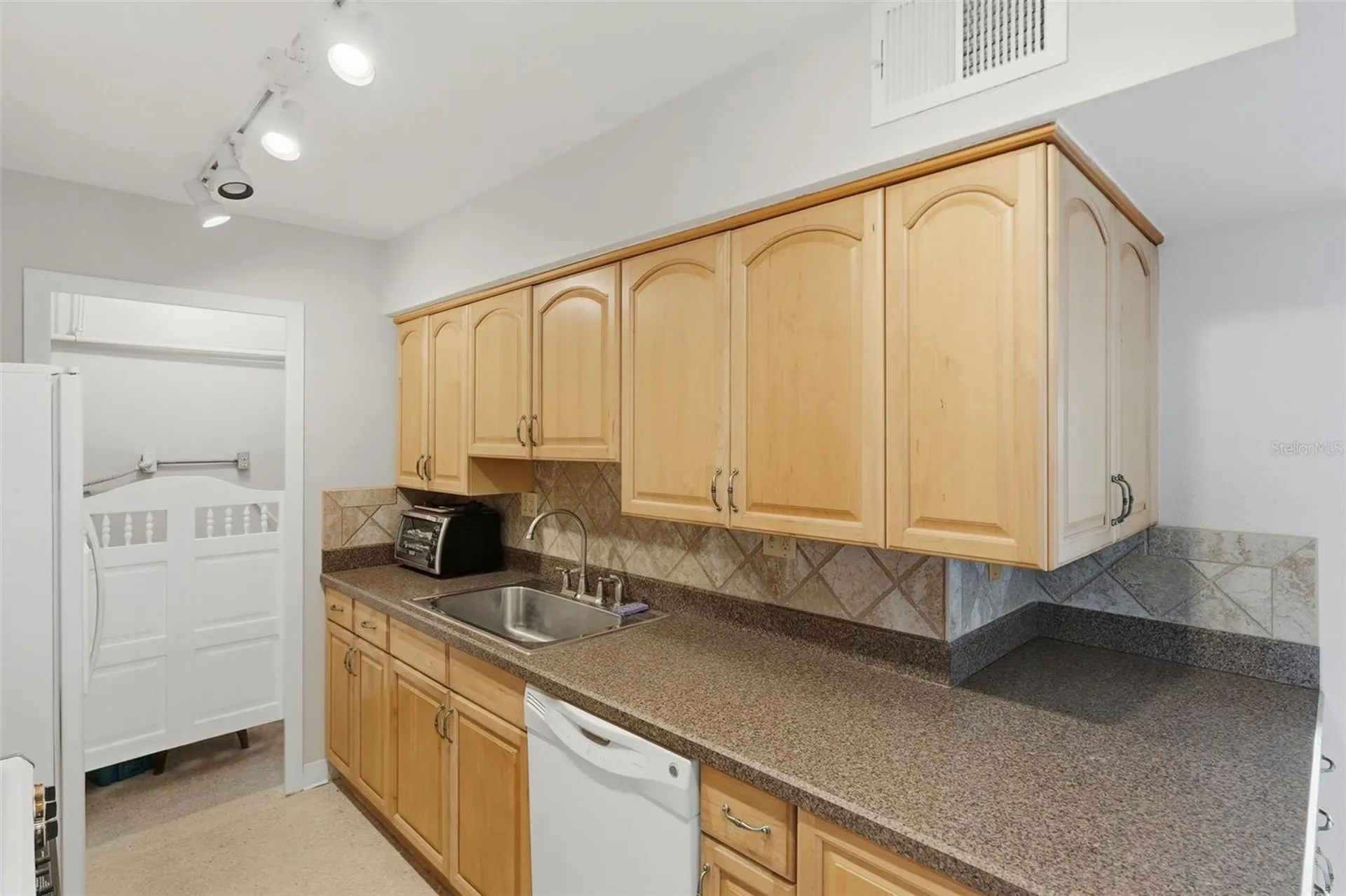 10355 Paradise Boulevard Treasure Island FL 33706
