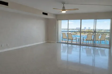 10355 Paradise Boulevard Treasure Island FL 33706