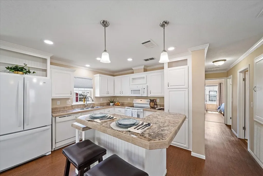 40 Shady Lane Palmetto FL 34221