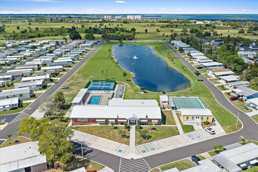 40 Shady Lane Palmetto FL 34221
