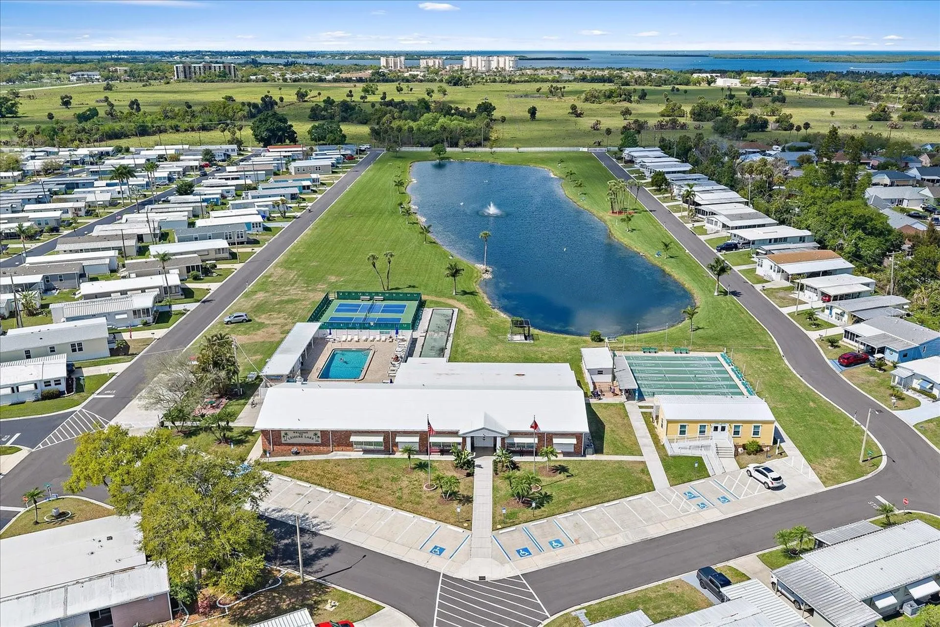 40 Shady Lane Palmetto FL 34221