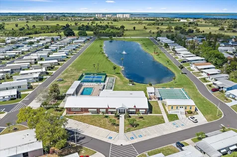 40 Shady Lane Palmetto FL 34221