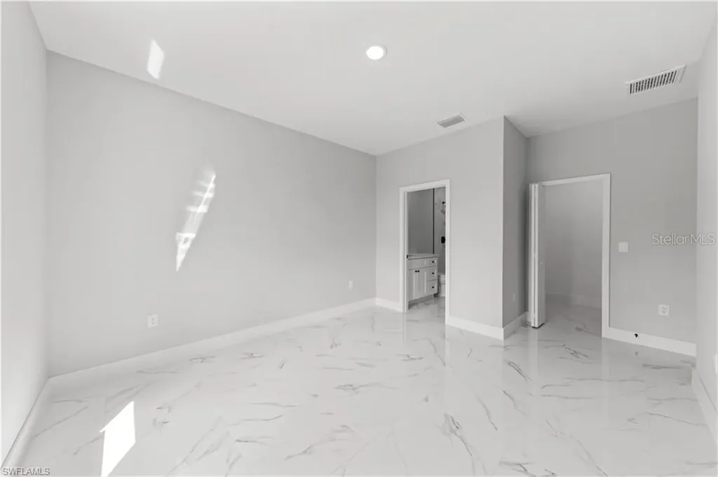 1111 Dutchess Street E Lehigh Acres FL 33974