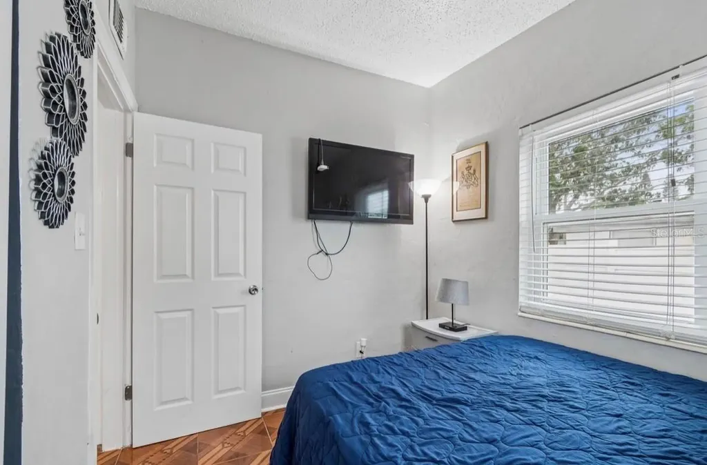 4479 Porpoise Drive SE St Petersburg FL 33705