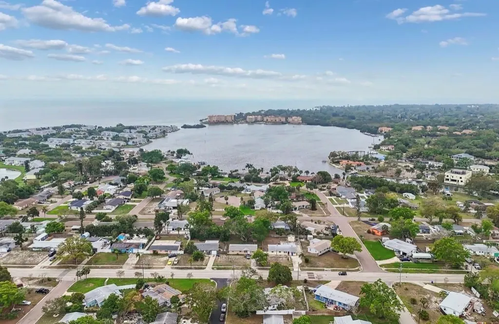 4479 Porpoise Drive SE St Petersburg FL 33705