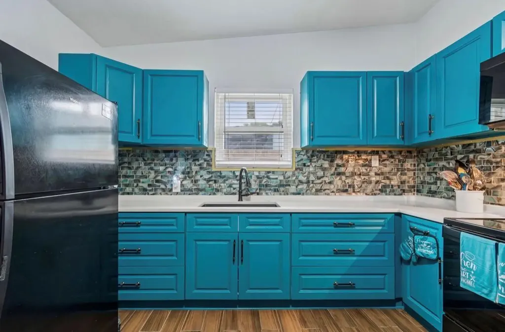 4479 Porpoise Drive SE St Petersburg FL 33705