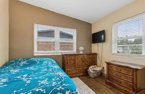 4479 Porpoise Drive SE St Petersburg FL 33705