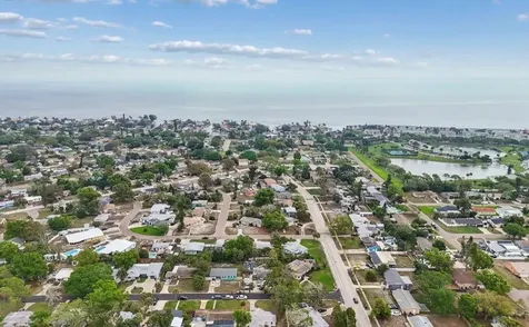 4479 Porpoise Drive SE St Petersburg FL 33705