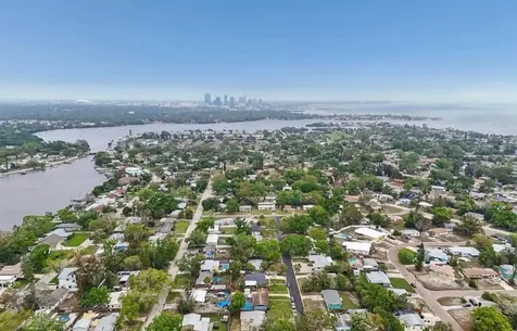 4479 Porpoise Drive SE St Petersburg FL 33705