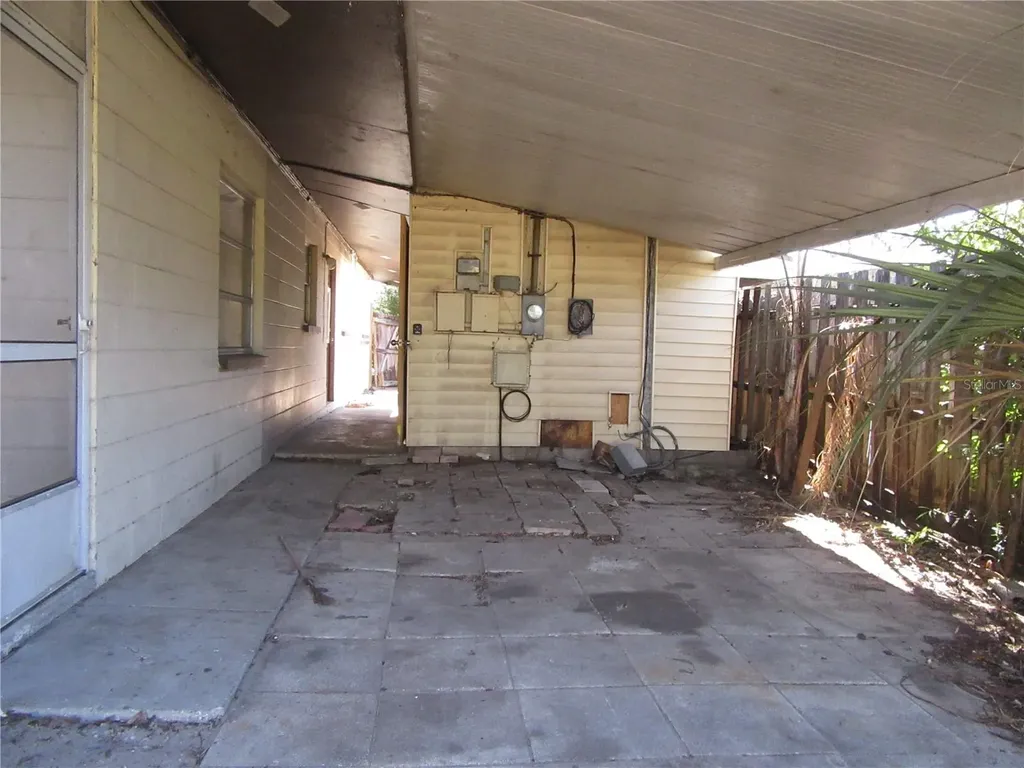 1213 Cuttingin Place Tampa FL 33612