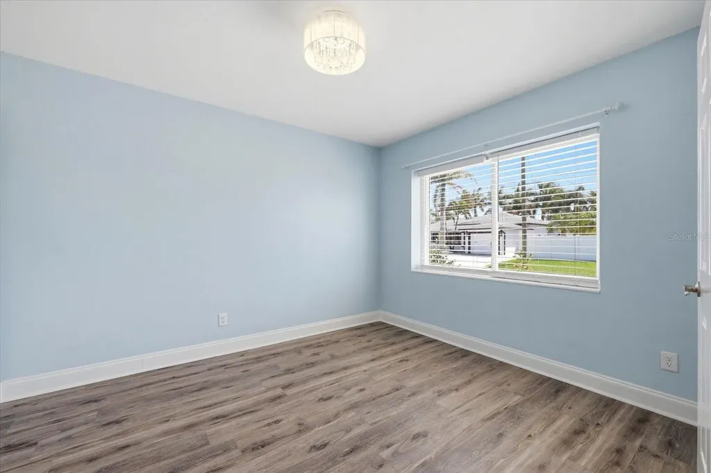 7891 4th Avenue S St Petersburg FL 33707