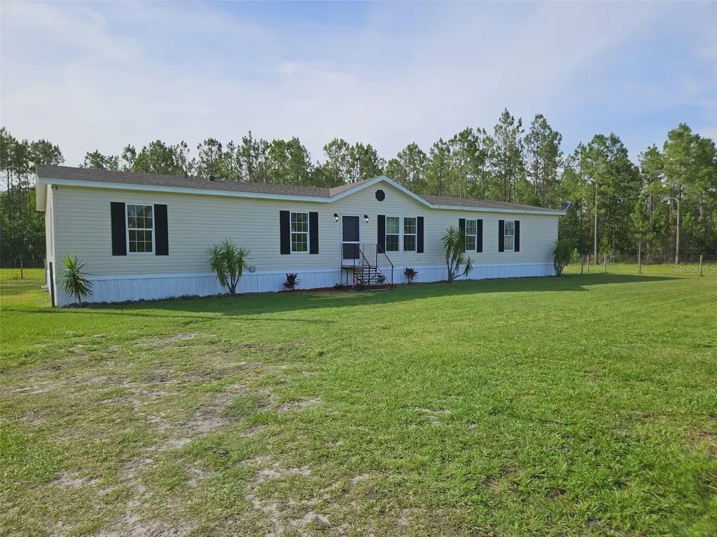 960 Still Road Pierson FL 32180