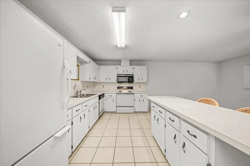 9377 SW 90th Court Ocala FL 34481