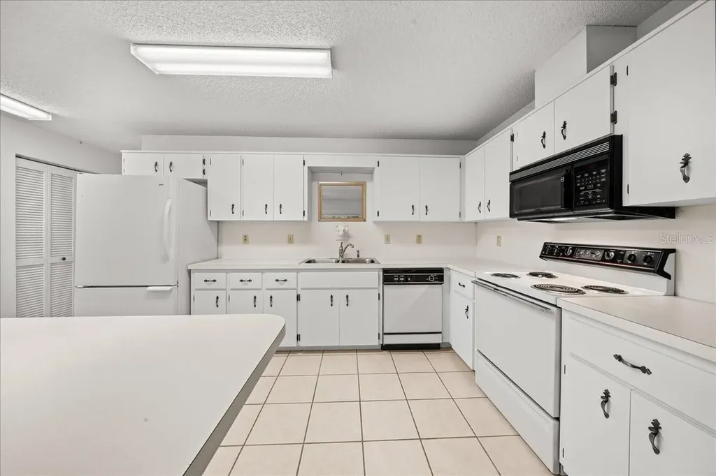 9377 SW 90th Court Ocala FL 34481