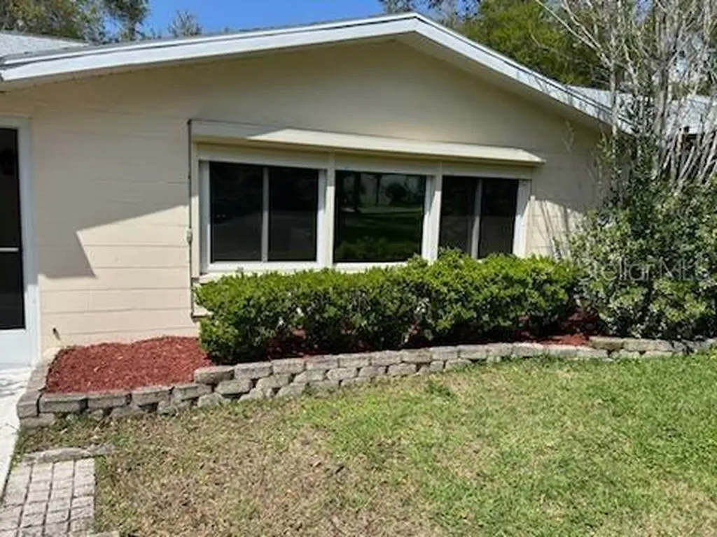 9377 SW 90th Court Ocala FL 34481