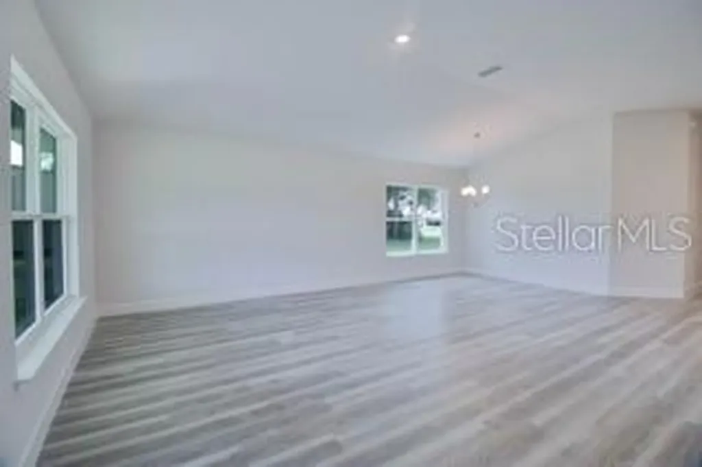 1791 N Roberts Trail Bell FL 32619