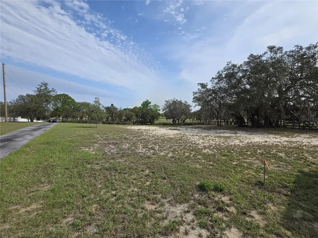 Petes Lane Davenport FL 33837