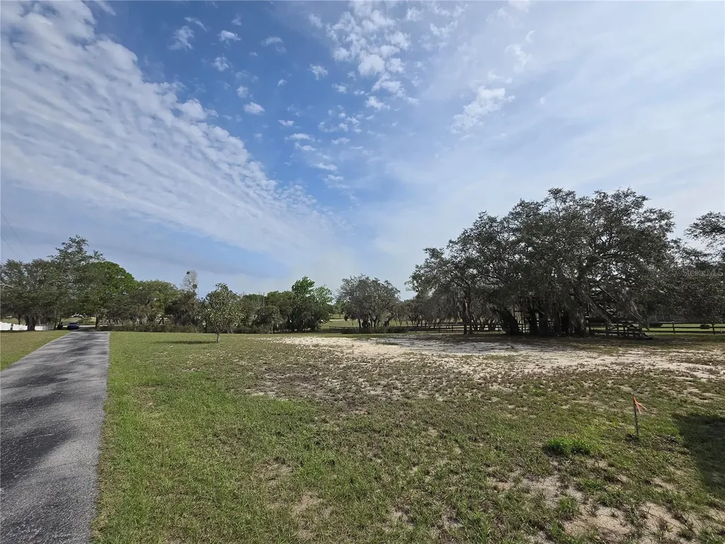 Petes Lane Davenport FL 33837