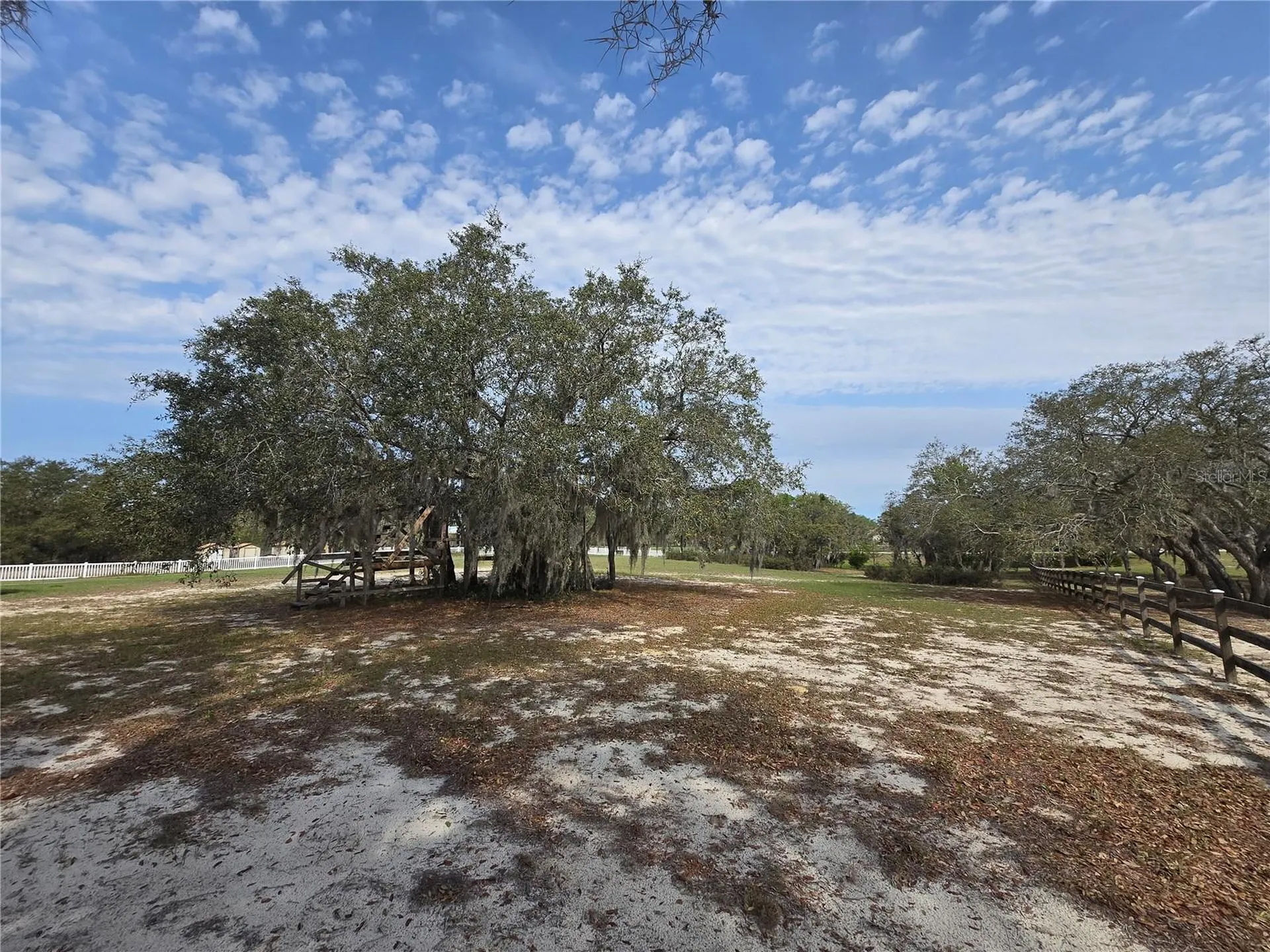 Petes Lane Davenport FL 33837