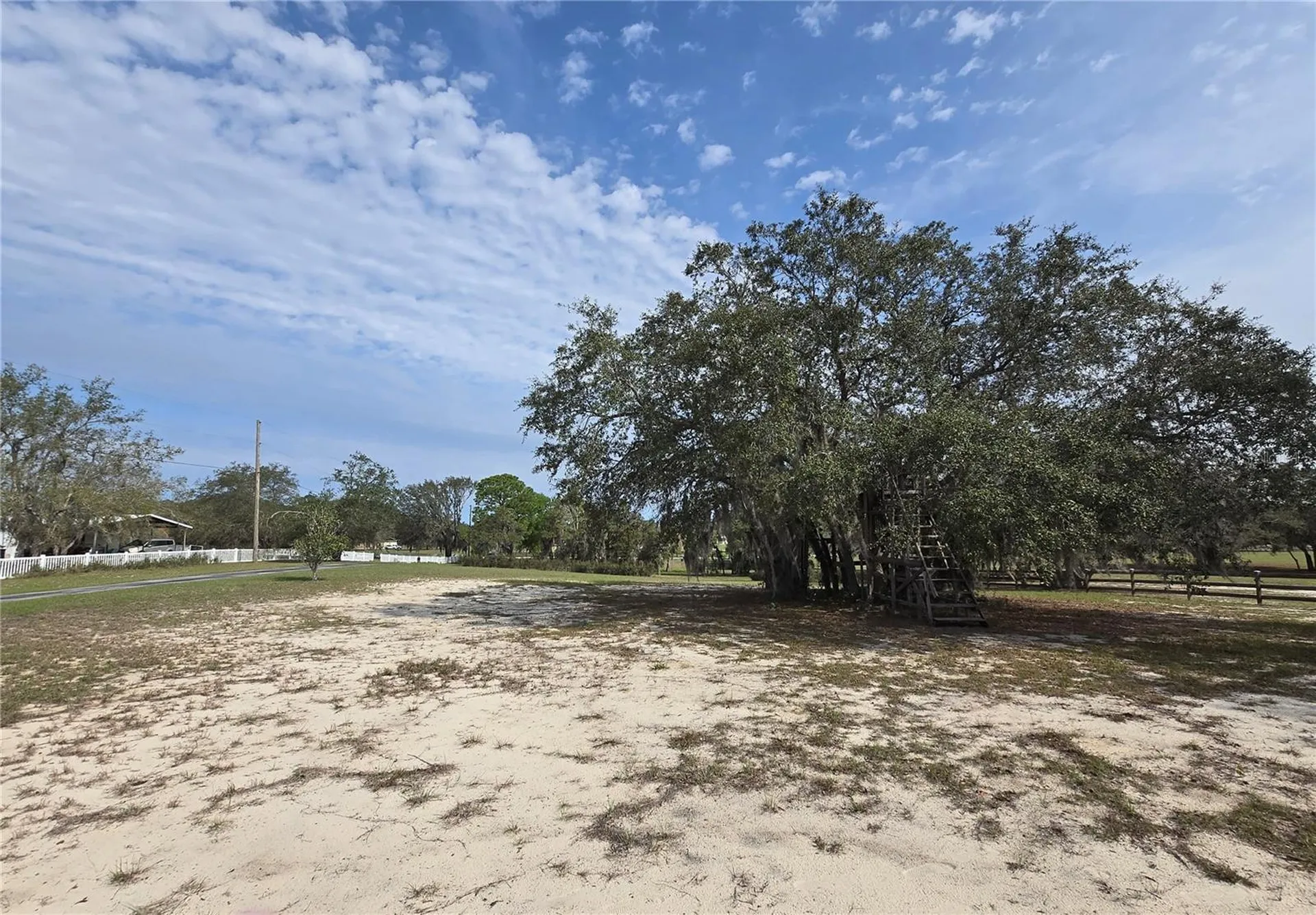 Petes Lane Davenport FL 33837