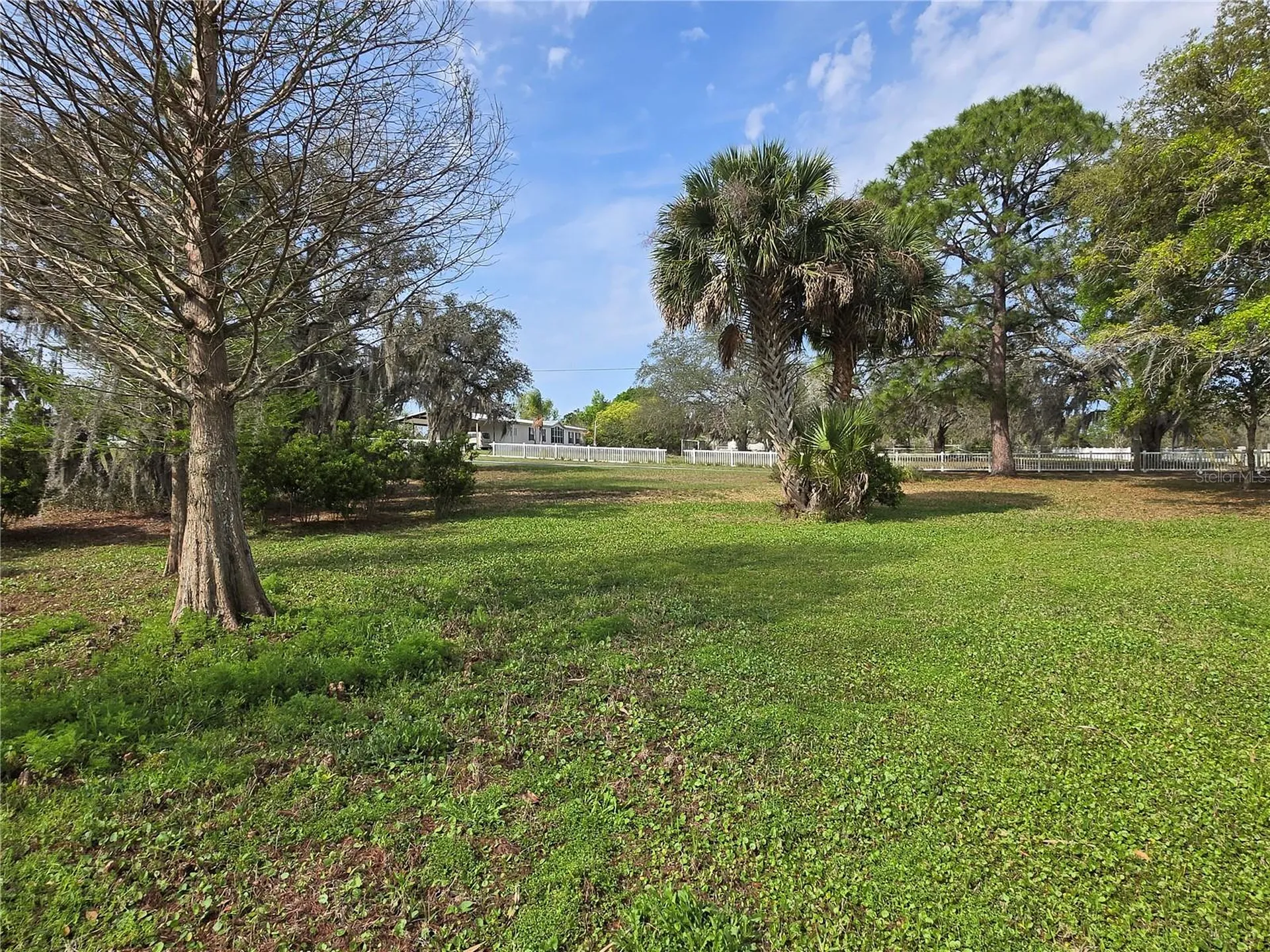 Petes Lane Davenport FL 33837