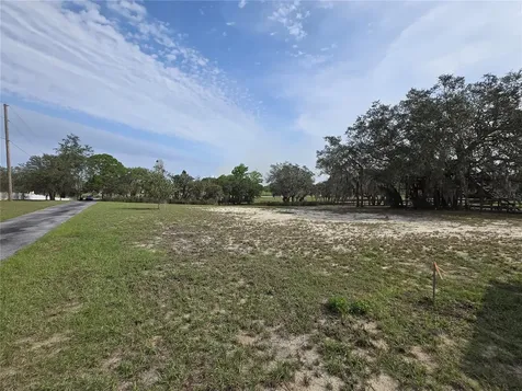 Petes Lane Davenport FL 33837