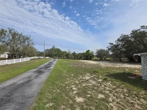 Petes Lane Davenport FL 33837
