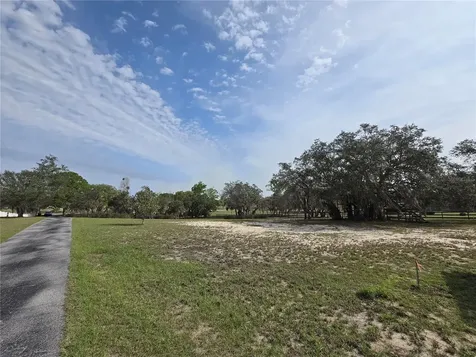Petes Lane Davenport FL 33837