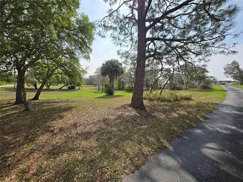Petes Lane Davenport FL 33837