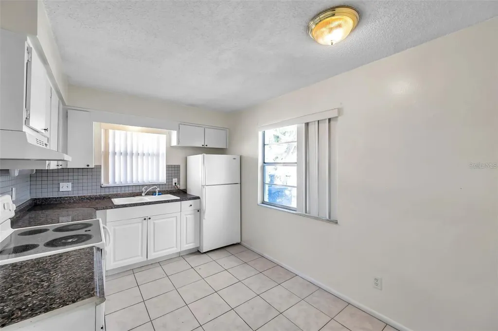 914 Lake Palms Drive Largo FL 33771