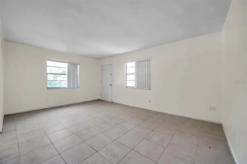914 Lake Palms Drive Largo FL 33771