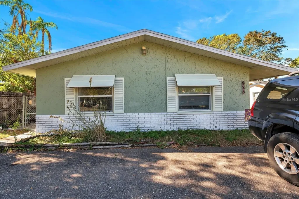 926 Lake Palms Drive Largo FL 33771