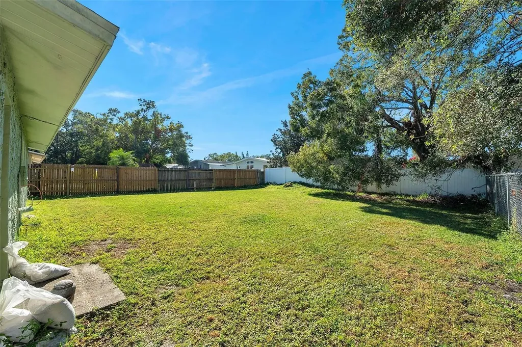926 Lake Palms Drive Largo FL 33771