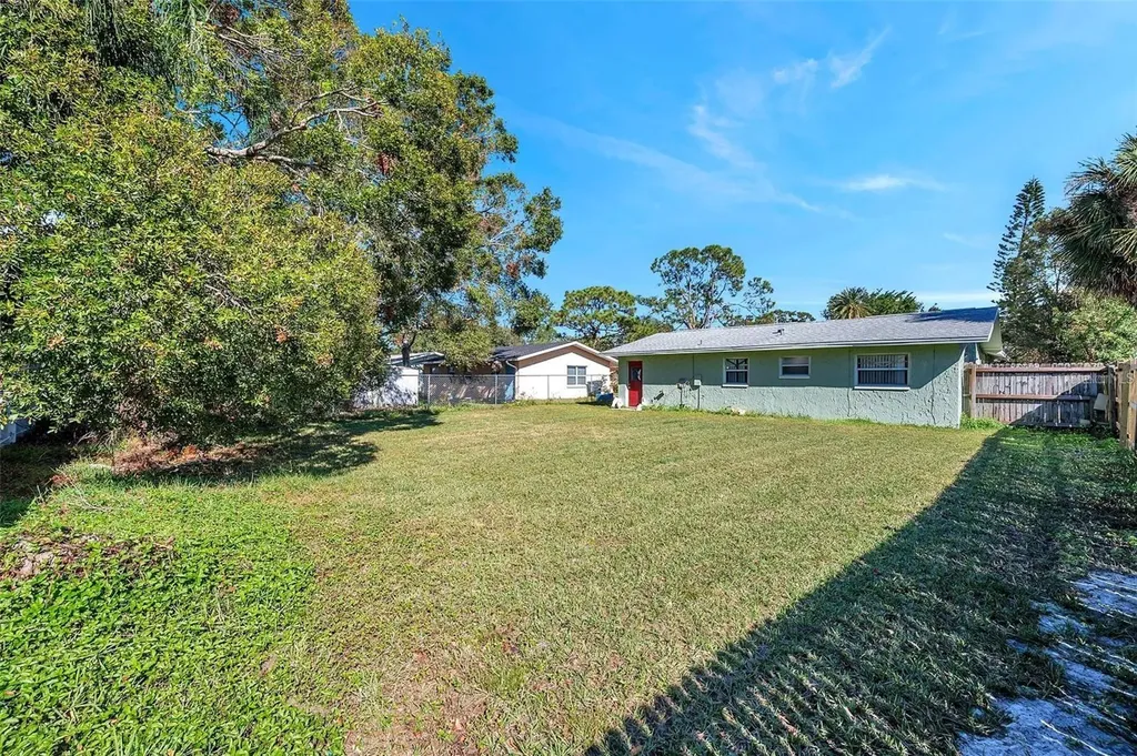 926 Lake Palms Drive Largo FL 33771