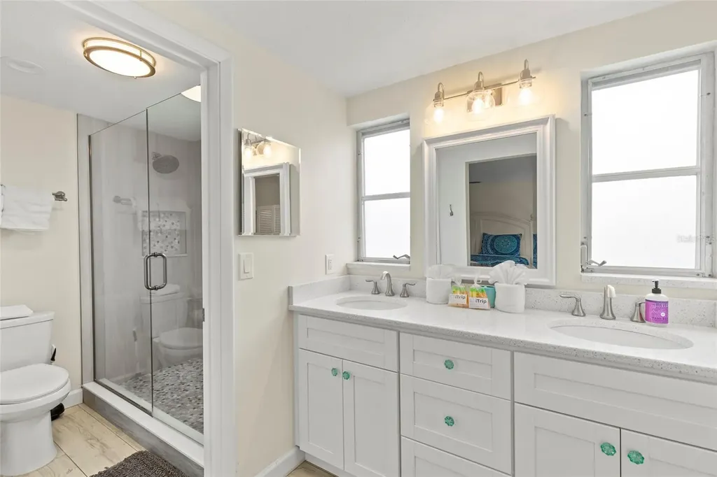 6836 Roxbury Drive Sarasota FL 34231