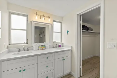 6836 Roxbury Drive Sarasota FL 34231