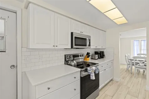 6836 Roxbury Drive Sarasota FL 34231